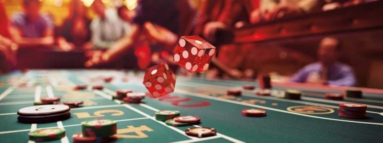 vip7n Live Casino တိုက်ရိုက်ဒိုင်နှင့် Baccarat ကစားခြင်း